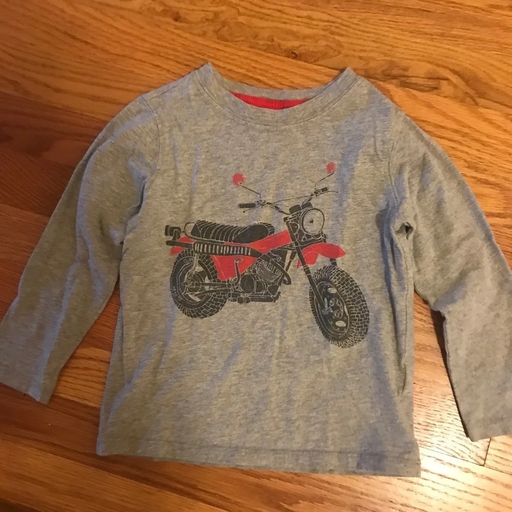 🦖Baby Gap Long Sleeve Tee